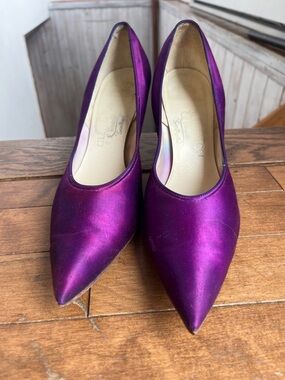 Elegant Purple Satin Pointed-Toe Women's Pumps Vintage Eaton heels